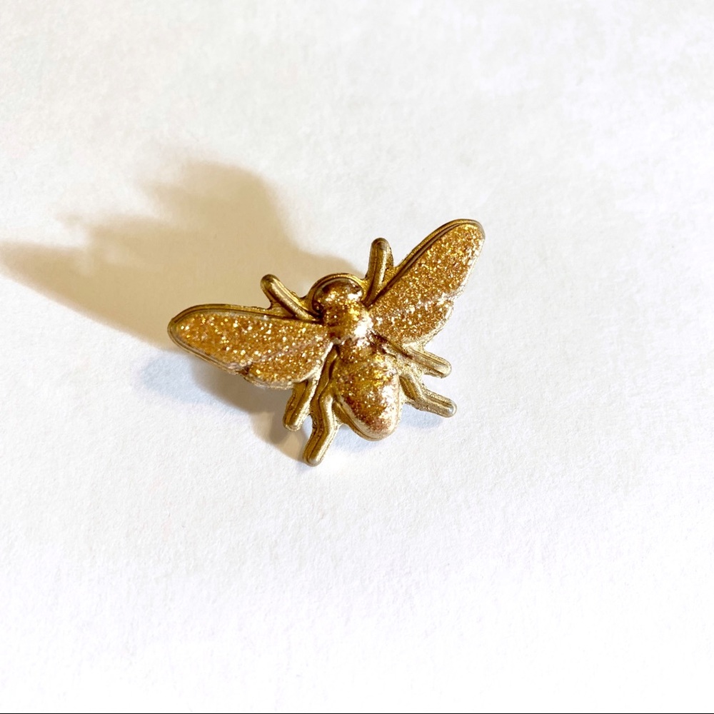 Honeybee Pin Gold Glittered Acrylic Resin - Picture 4 of 4